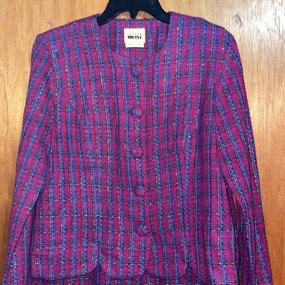 •LESLIE FAY•PINK TWEED JACKET & MATCHING SKIRT SIZE 8 (JACKET) 16 (SKIRT) EUC - Picture 3 of 16